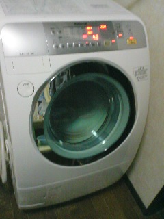 【写真】ナショナル製ドラム式洗濯機