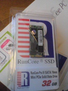【写真】注文して届いたRunCore Pro IV 70mm PCI-e SATA II Solid State Drive 32GB