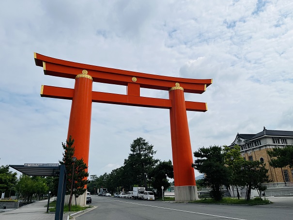 【写真】平安神宮の大鳥居